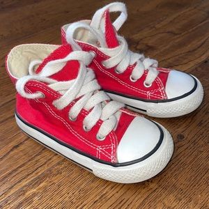 Red converse chuck high tops (6C)